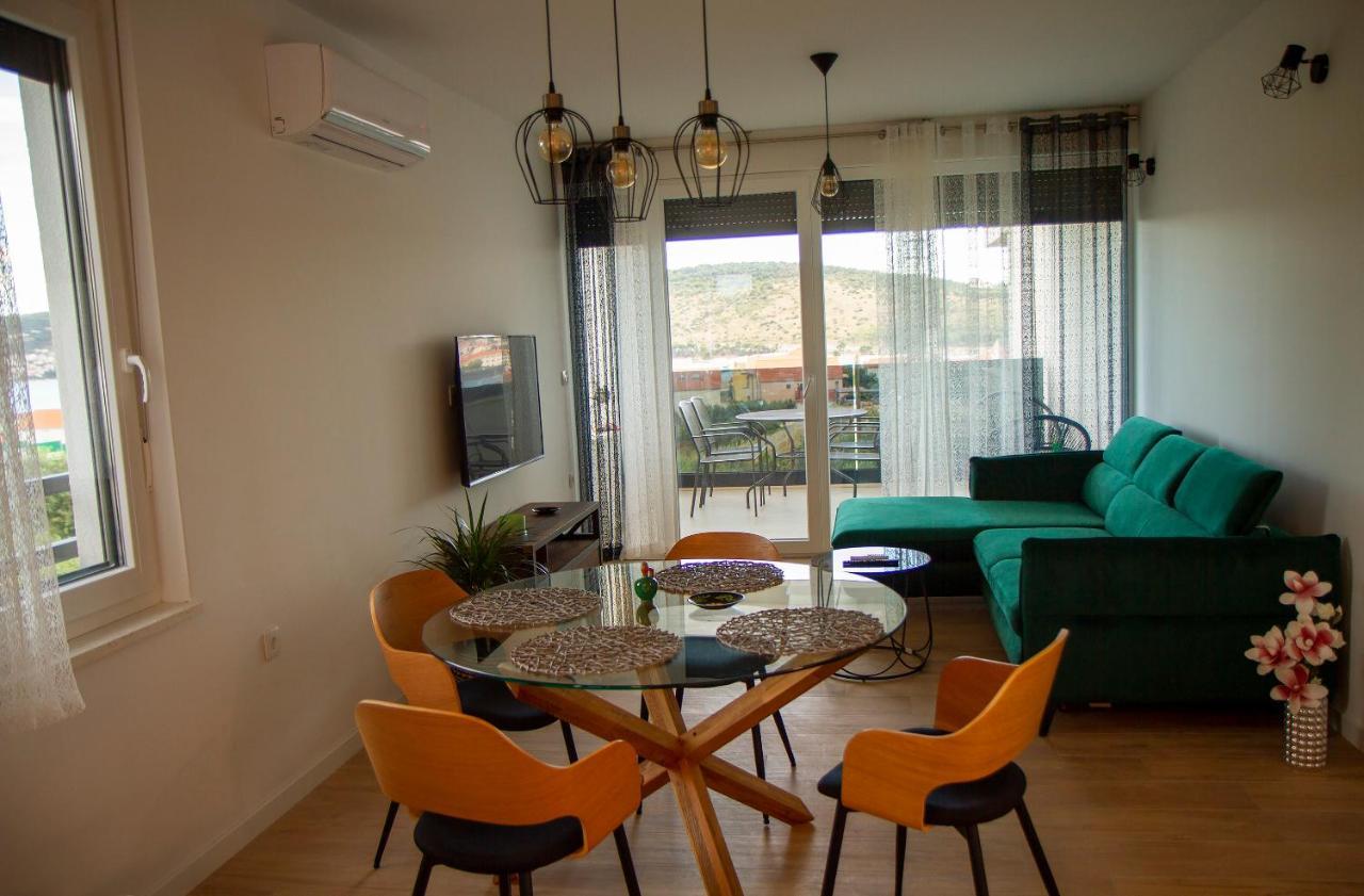 Super Modern Gold, Beautiful View Apartman Trogir